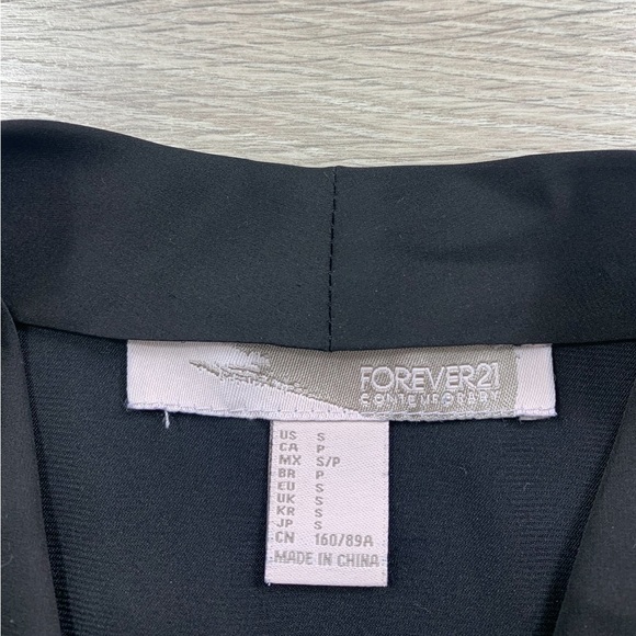 Forever 21 Black Satin Long Sleeve Crossover Blouse Top - Picture 5 of 9